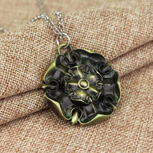 Load image into Gallery viewer, House Tyrell Emblem Pendant Necklace - Fandom World Store