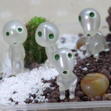 Load image into Gallery viewer, Princess Mononoke Kodamas (Tree Spirit) Glow-In-The-Dark Display - Fandom World Store
