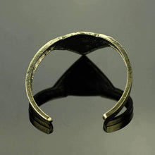 Load image into Gallery viewer, Wonder Woman Tiara-Style Bangle - Fandom World Store